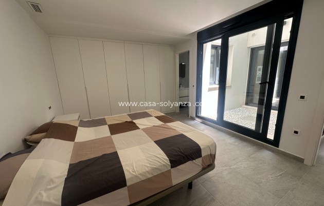 Resale - Villa - San Miguel de Salinas - San Miguel Salinas