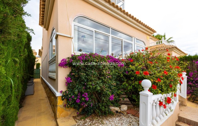 Wiederverkauf - Villa - Orihuela Costa - Villamartín