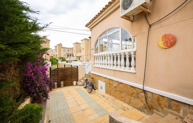 Wiederverkauf - Villa - Orihuela Costa - Villamartín