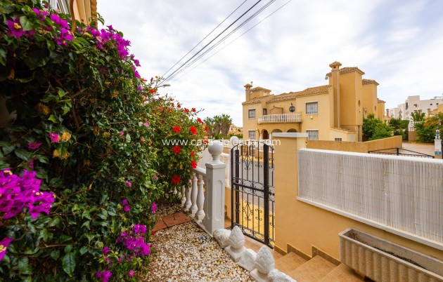 Wiederverkauf - Villa - Orihuela Costa - Villamartín