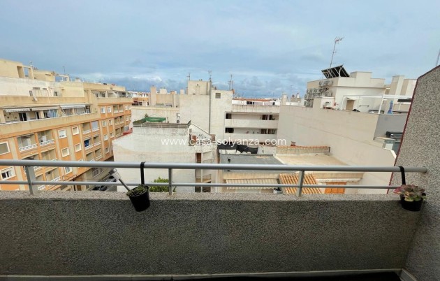 Resale - Apartment / flat - Torrevieja - LA LOMA