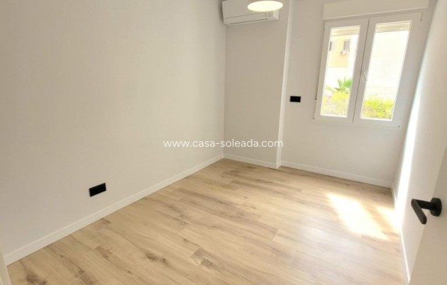 Herverkoop - Appartement / flat - Torrevieja - Playa del Cura