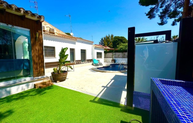 Resale - Villa - Orihuela Costa - Rocio del Mar