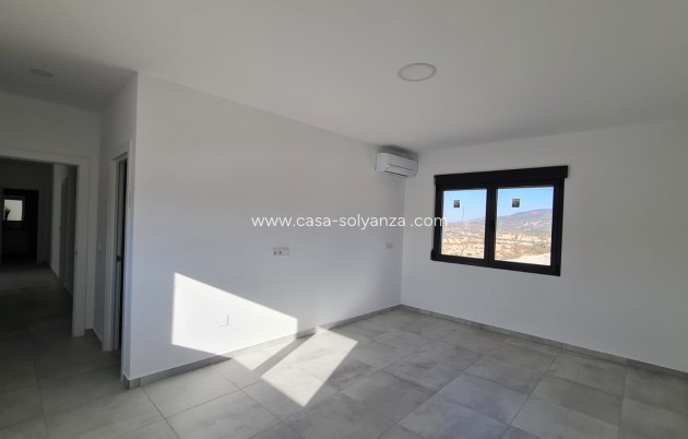 Resale - Villa - Pinoso - Inland
