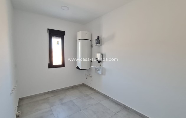 Resale - Villa - Pinoso - Inland