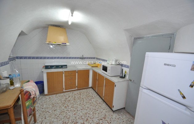 Resale - Country Property/Finca - Pinoso - Inland
