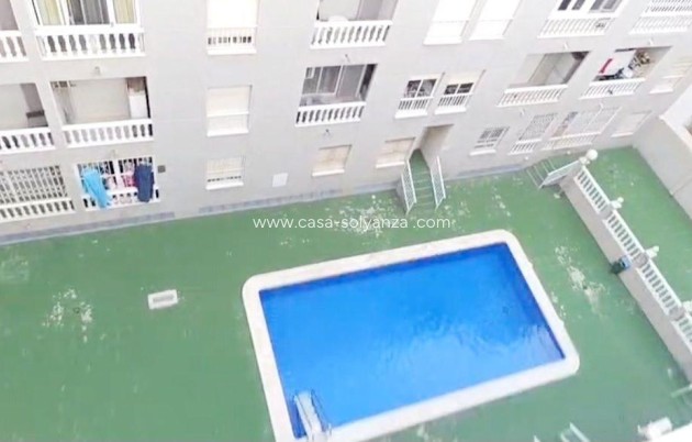 Reventa - Apartamento / piso - Torrevieja - Center