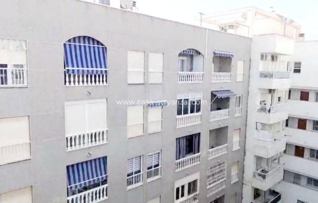 Reventa - Apartamento / piso - Torrevieja - Center