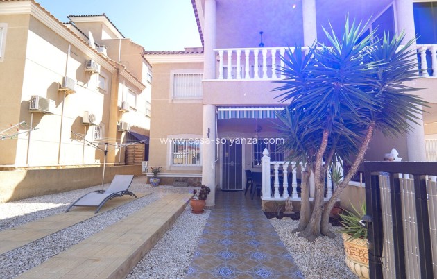 Wiederverkauf - Wohnung - Orihuela Costa - Villamartín