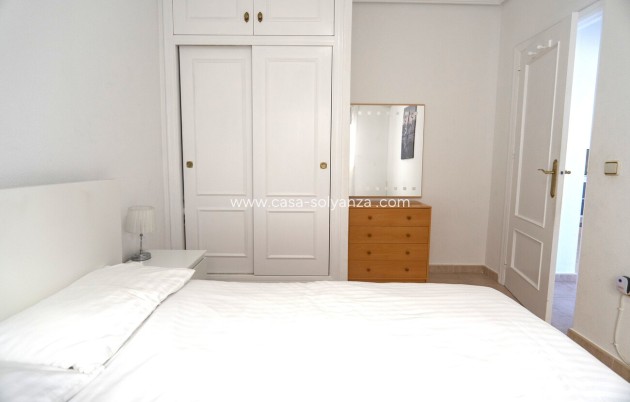 Wiederverkauf - Wohnung - Orihuela Costa - Villamartín