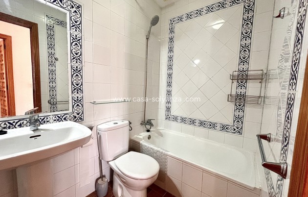 Resale - Apartment / flat - Villamartin - Costa Blanca