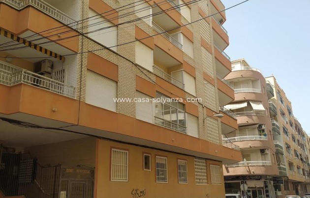 Resale - Apartment / flat - Torrevieja - Los Locos