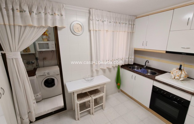 Resale - Apartment / flat - Torrevieja - Playa del Cura