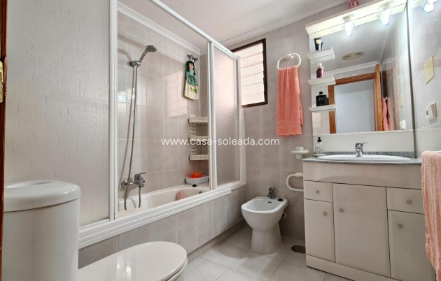 Resale - Apartment / flat - Torrevieja - Playa del Cura