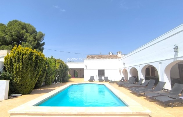 Resale - Villa - Villena - Inland