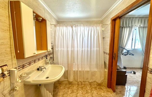 Resale - Apartment / flat - Torrevieja - Playa del Cura