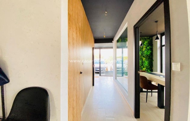 Resale - Commercial - Orihuela Costa - Villamartín