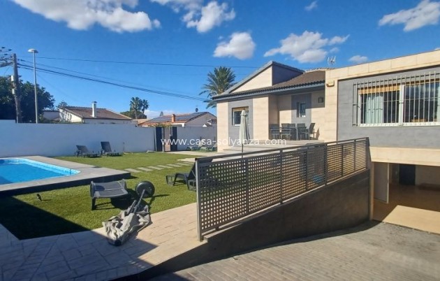 Resale - Villa - Torrevieja - Costa Blanca