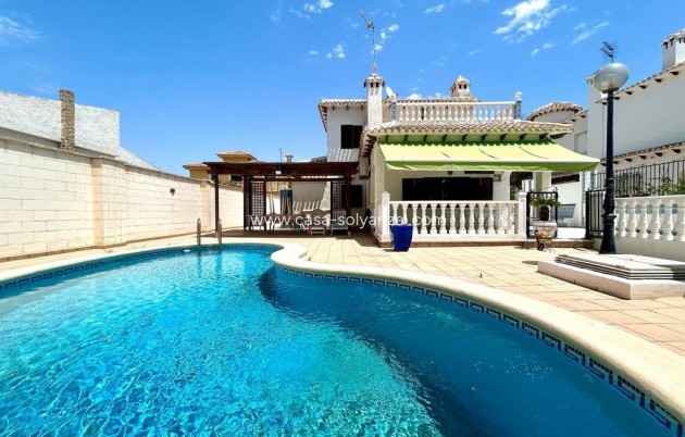 Resale - Villa - Orihuela Costa - La Zenia