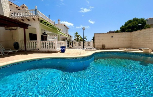 Resale - Villa - Orihuela Costa - La Zenia