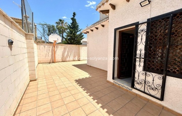 Resale - Villa - Orihuela Costa - La Zenia