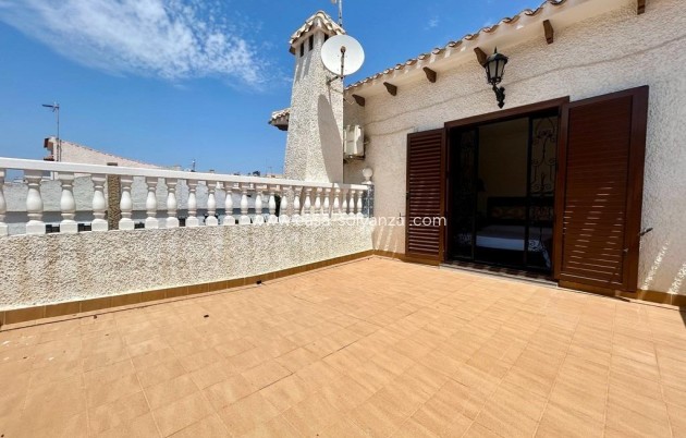 Resale - Villa - Orihuela Costa - La Zenia
