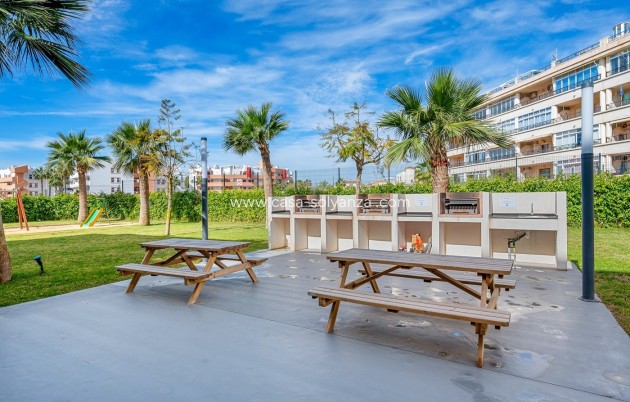 Resale - Apartment / flat - Playa Flamenca - Costa Blanca