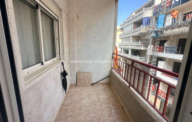 Resale - Apartment / flat - Torrevieja - Center