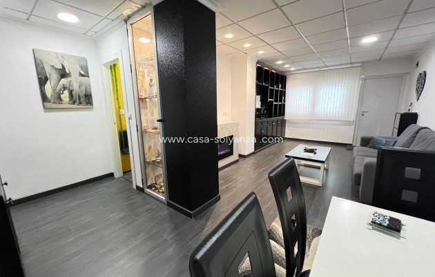 Resale - Apartment / flat - Torrevieja - Playa del Cura