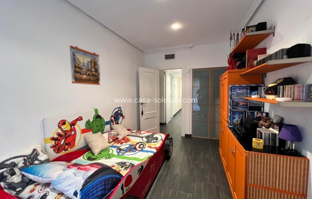 Resale - Apartment / flat - Torrevieja - Playa del Cura