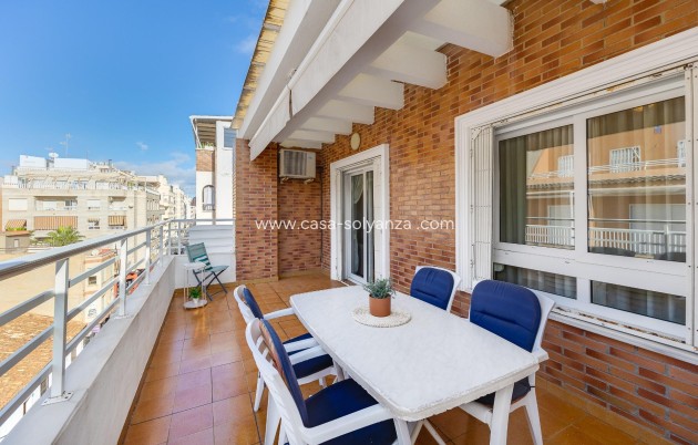 Resale - Apartment / flat - Torrevieja - Paseo Maritimo