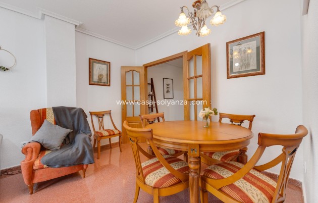 Resale - Apartment / flat - Torrevieja - Paseo Maritimo