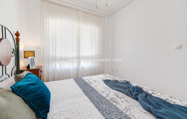 Resale - Apartment / flat - Torrevieja - Paseo Maritimo