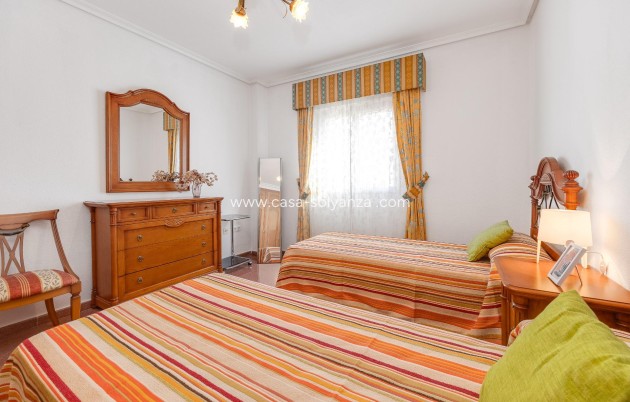 Resale - Apartment / flat - Torrevieja - Paseo Maritimo