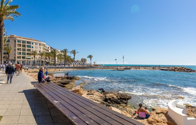 Resale - Apartment / flat - Torrevieja - Paseo Maritimo