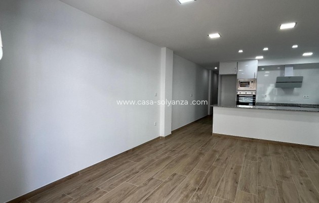 Resale - Apartment / flat - Torrevieja - La Mata