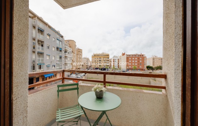 Resale - Apartment / flat - Torrevieja - Estacion Autobuses