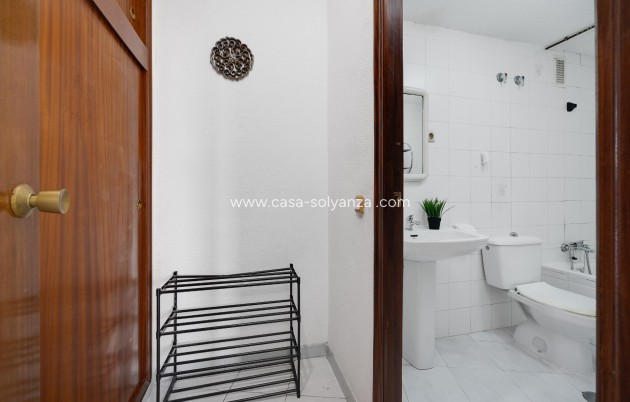 Resale - Apartment / flat - Torrevieja - Estacion Autobuses