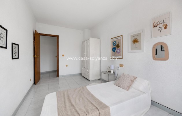 Resale - Apartment / flat - Torrevieja - Estacion Autobuses
