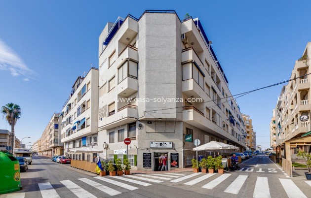 Resale - Apartment / flat - Torrevieja - Estacion Autobuses