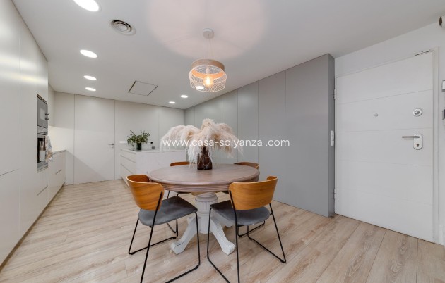 Herverkoop - Appartement / flat - Torrevieja - Playa del Cura