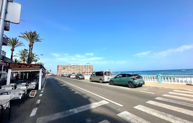 Resale - Apartment / flat - Torrevieja - Center