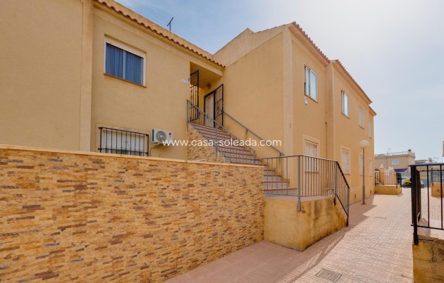 Revente - Bungalow - Torrevieja - Aguas nuevas
