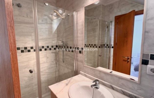Reventa - Apartamento / piso - Algorfa