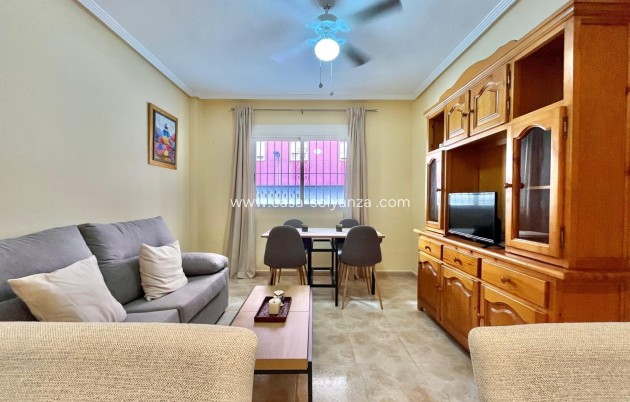 Resale - Apartment / flat - Torrevieja - Parque Las Naciones