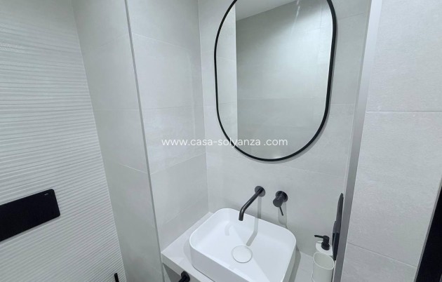 Resale - Apartment / flat - Torrevieja - La Mata