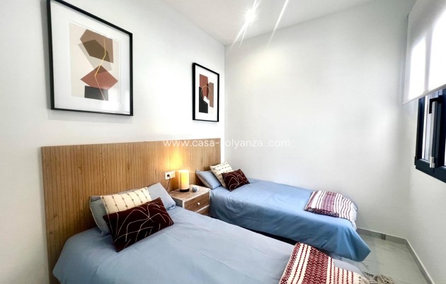 Resale - Villa - Torrevieja - La Siesta