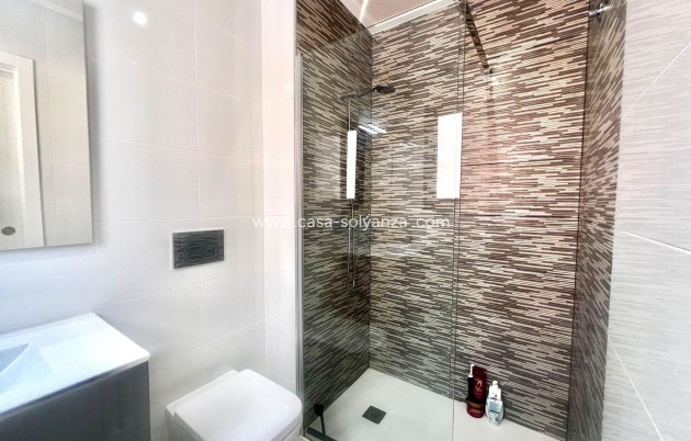 Resale - Villa - Torrevieja - La Siesta