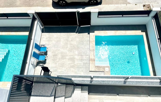 Resale - Villa - Torrevieja - La Siesta