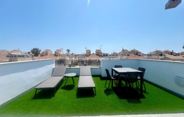 Resale - Villa - Torrevieja - La Siesta